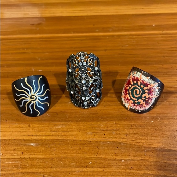 Jewelry - 3 rings Bohemian Style Black and Gold Rings Set